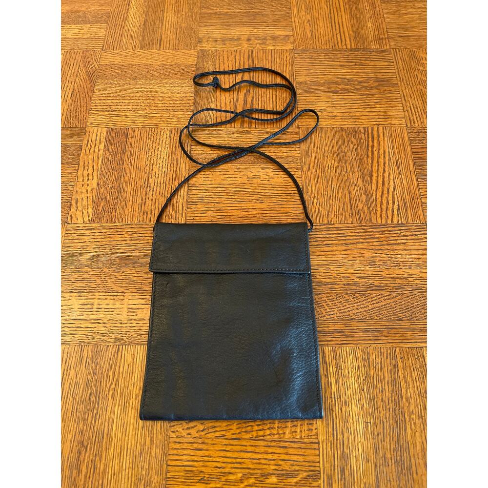 JP Ourse & Cie Black Leather Crossbody Travel Wallet